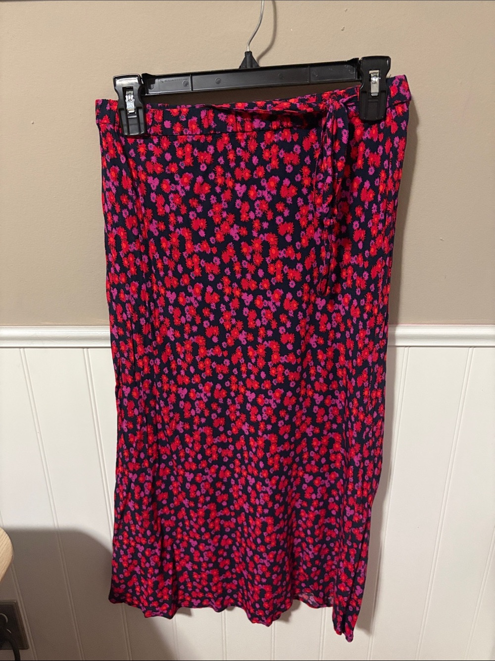 GAP Floral Midi Skirt Red and Black Floral